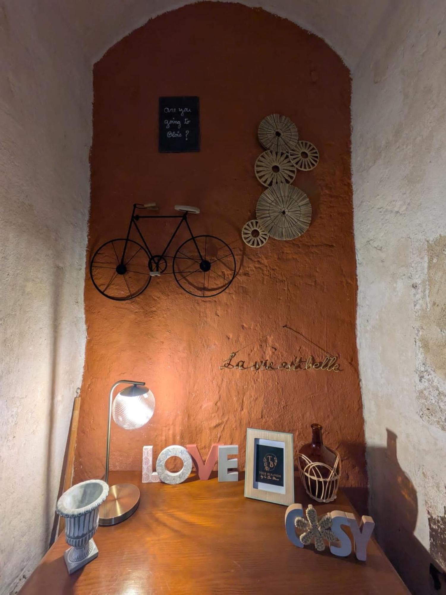 Le Donjon Beauvoir - Insolite Au Centre De
