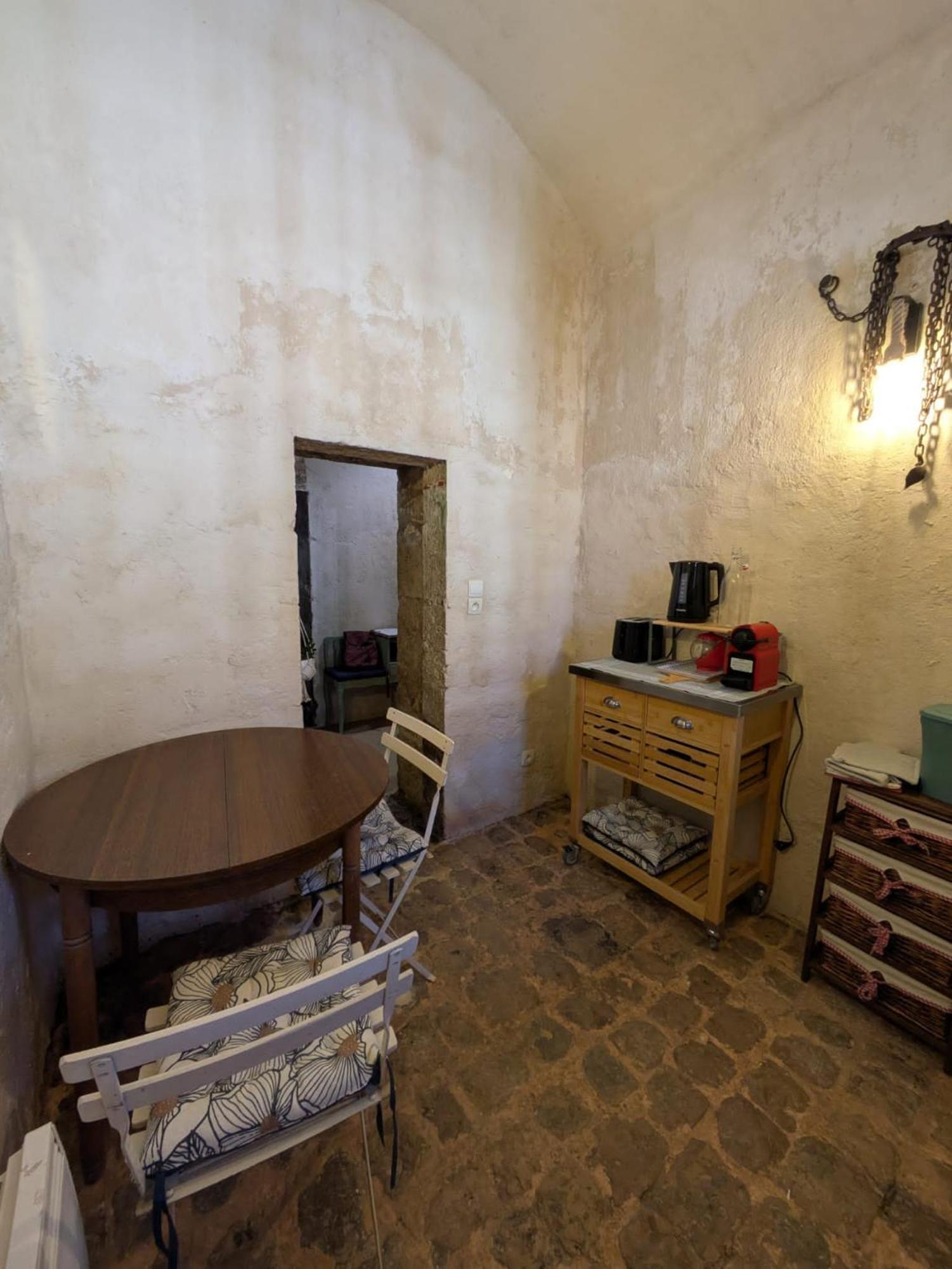 Apartment Le Donjon Beauvoir - Insolite Au Centre De